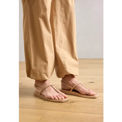 Abbildung von Crocs Miami Zehentrenner, Damen, Größe: 34/35, Milk chocolate Schuhe
