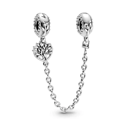Abbildung von PANDORA Rotes Metallic Herz Charm aus Sterling Silber und Emaille Größe: 1,1cm