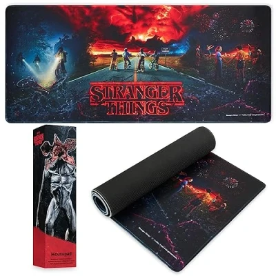 Abbildung von Stranger Things Schreibtischunterlage XXL Mauspad Gaming Schreibtisch Zubehör 800x360mm Anti Rutsch, Bürobedarf Unterlage Desk Matte Büro Deko (Schwarz)