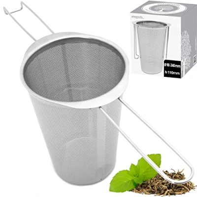 Abbildung von amapodo Teesieb für losen Tee XXL Teefilter Edelstahl mit faltbaren Griffen Teezubehör passend Töpfe &amp; Teekannen Siebeinsatz fein groß, Spülmaschinenfest, Plastikfrei