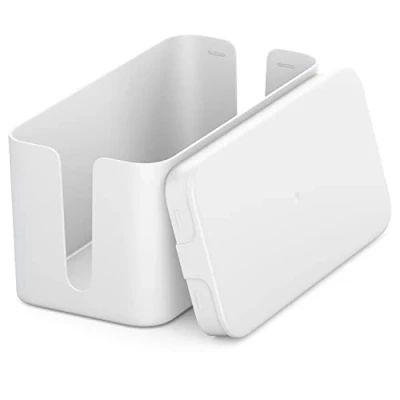 Abbildung von deleyCON Kabelmanagement Box Kabel Organizer Kabelkasten 23,5cm x 11,5cm Robuster Kunststoff 2 Seitliche Kabelführungen Schutz und Sicherheit Weiß