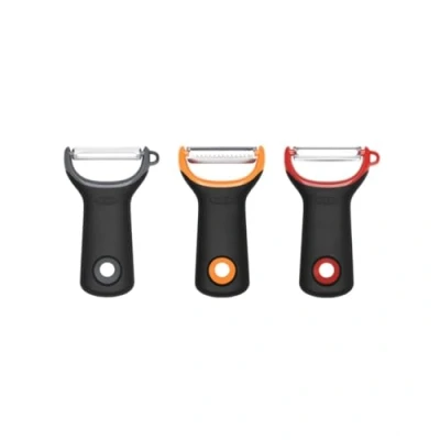 Abbildung von OXO Good Grips 3 teiliges Schäler /Peeler Set mit Edelstahlklingen, Schwarz
