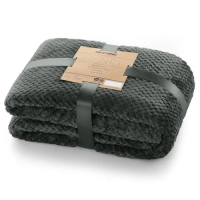 Abbildung von DecoKing Kuscheldecke 150x200 cm Graphit Decke Microfaser Wohndecke Tagesdecke Fleece weich sanft kuschelig skandinavischer Stil grau anthrazit Henry