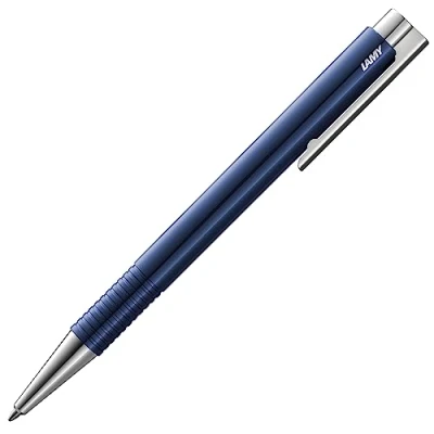 Abbildung von LAMY logo M+ Kugelschreiber 204 aus bruchfestem Kunststoff in der Farbe blau mit verchromter Spitze und Drücker, inkl. Großraummine M 16 Strichbreite