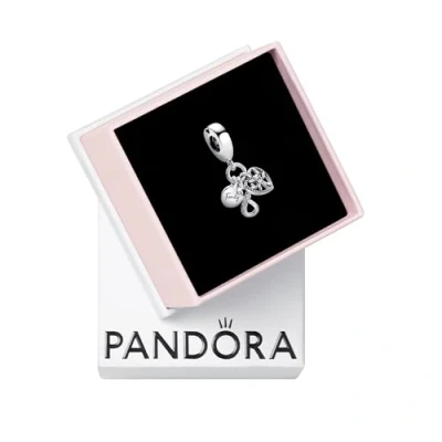 Abbildung von PANDORA Family Infinity Triple Charm Anhänger aus Sterling Silber mit Zirkonia Kompatibel Moments Armbänder