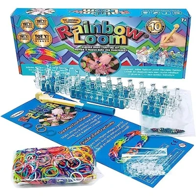 Abbildung von BANDAI Rainbow Loom Original Kreatives Hobby Armbandherstellung Webstuhl mit 600 Gummibändern ‎Offizielle patentierte Lizenz Spielzeug für Kinder ab 8 Jahren CD00001