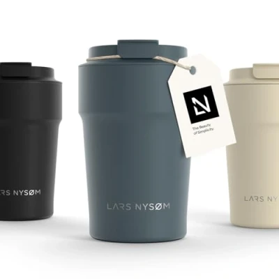 Abbildung von LARS NYSØM Thermo Kaffeebecher to go 380ml Travel Mug 0,38 Liter mit Isolierung Auslaufsicherer Edelstahl Thermobecher für Kaffee und Tee unterwegs Teebecher (Stone Blue, 380ml)