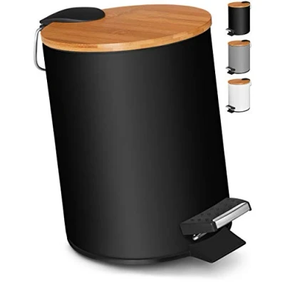 Abbildung von VMbathrooms 3L Kosmetikeimer in edlem schwarzem Design Tretmülleimer mit Absenkautomatik (Soft Close) Eleganter Eimer fürs Bad Innenbehälter und Bambus Holzdeckel