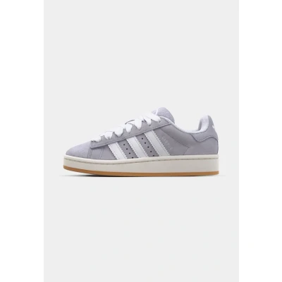 Abbildung von adidas Originals Campus 00S Unisex Skateschuh, Größe: 35.5, Grey three/footwear white/off white Veloursleder