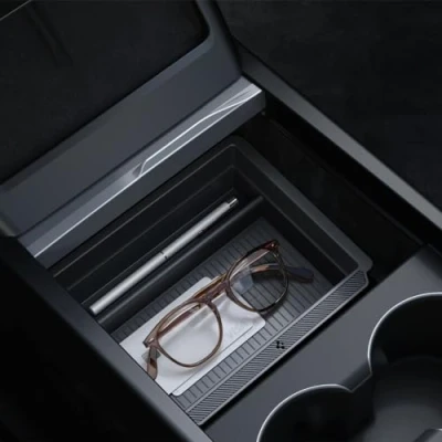 Abbildung von Spigen Tesla Model 3 2024 Highland Mittelkonsole Organizer 【Smooth Slide Technology】 Aufbewahrungsbox, Armlehnenablage Zubehör, Entwickelt für Carbon Edition