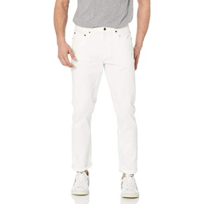 Abbildung von Amazon Essentials Herren Slim Fit Jeans, Grellweiß, 31W / 30L