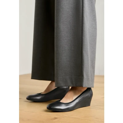 Abbildung von Tamaris Damen Keilpumps 1 22320 42 003