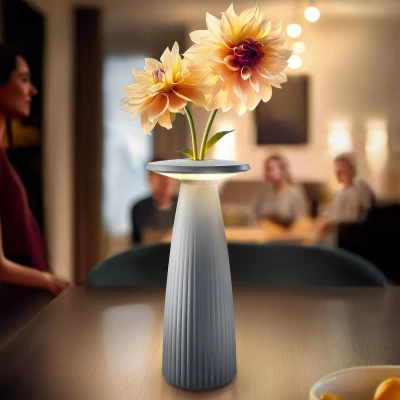 Abbildung von SIGOR Nuindie Dimmbare LED Akku Tischlampe Indoor &amp; Outdoor, IP54 spritzwassergeschützt, Höhe 38 cm, aufladbar mit USB C, 12 h Leuchtdauer, salbeigrün
