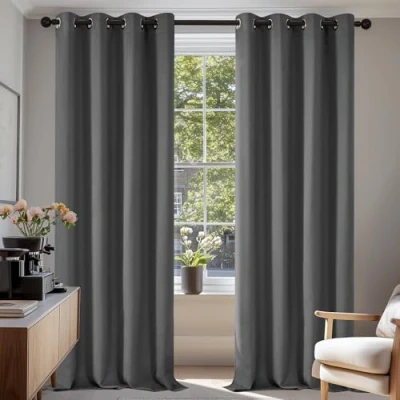 Abbildung von Deconovo Verdunkelungsvorhang mit Ösen Gardinen Schlafzimmer Ösenvorhang Blcikdicht Hitzeschutz, 245x140 cm(HöhexBreite), Hellgrau, 2er Set
