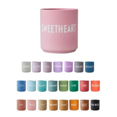 Abbildung von Design Letters Kaffeebecher Lieblingsbecher Weihnachtsgeschenke für Männer, Frauen Ideal Weihnachtsdeko, Tischdeko Weihnachten Tasse mit Spruch Porzellan Kaffeetassen SWEETHEART 250 Ml