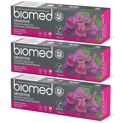 Abbildung von BIOMED Sensitive Zahnpasta 3 x 100 g, stärkt den Zahnschmelz und reduziert die Empfindlichkeit, beruhigt das Zahnfleisch schützt vor Karies, frei von Fluorid, SLS, PEG, Saccharin