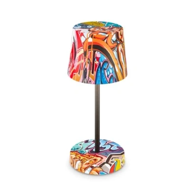 Abbildung von BRILONER LED Tischlampe kabellos IP44 mit Touch, dimmbar in Stufen, Spritzwasserschutz, Nachttischlampe, Leselampe, Lampe, Campinglampe, Tischleuchte, Outdoor 26x10,5cm, Graffiti Motiv