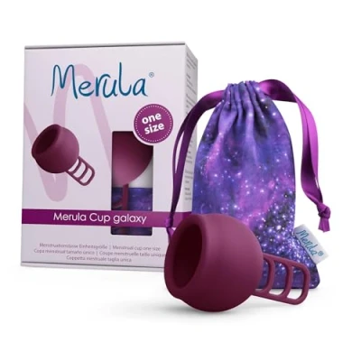 Abbildung von Merula Cup galaxy (violett) One size Menstruationstasse aus medizinischem Silikon