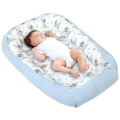 Abbildung von Medi Partners Babynest Kuschelnest Babynestchen 100% Baumwolle Waffle Nestchen Reisebett für Babys Säuglinge 100x60x15cm Sicherer Verschluss (Teddybär mit hellblauen Waffle)