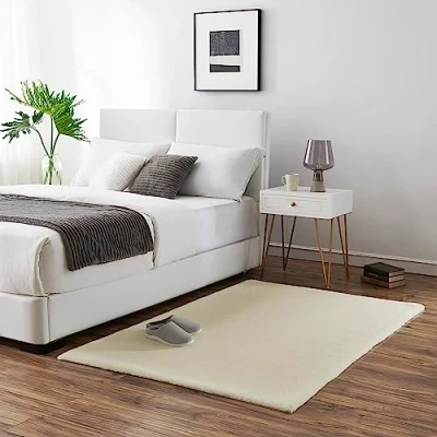 Abbildung von Teppich Wölkchen Fellteppich Kunstfell Waschbar, Hasenfell Imitat, Kaninchenfell, Kurzfell Flauschiger Wohnzimmer, Bettvorleger Schlafzimmer, Fell Beige 140x200cm