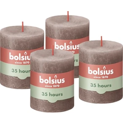 Abbildung von Bolsius Rustik Stumpenkerzen Hellgrau 4 Stück 8 x 7 cm Dekorative Haushaltkerzen Länge Brenndauer 35 Stunden Unparfümierte Natürliches Pflanzenwachs Ohne Palmöl