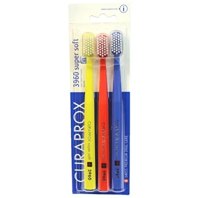 Abbildung von Curaprox 3 x Zahnbürste CS 3960 Super Soft Handzahnbürste für Erwachsene mit CUREN Borsten Stück, zufällige Farbe
