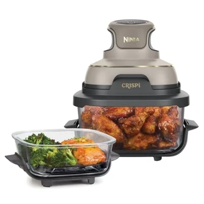 Abbildung von Ninja CRISPi tragbare Airfryer Heißluftfritteuse, 3,8 l, 4 in 1: Heißluftfrittieren, Braten, Warmhalten, Recrisp, 6 Portionen, 2x herausnehmbare Glasbehälter &amp; Deckel, 1700 W, Stone Gold FN101EUSTGD