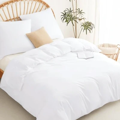 Abbildung von WAVVE Bettwäsche 200x200 3 teilig Weiß Bettbezug 200 x Set mit Kissenbezüge 80x80 cm, Sets 2x2m aus Mikrofaser Reißverschluss Weich und Bügelfrei, Weiss