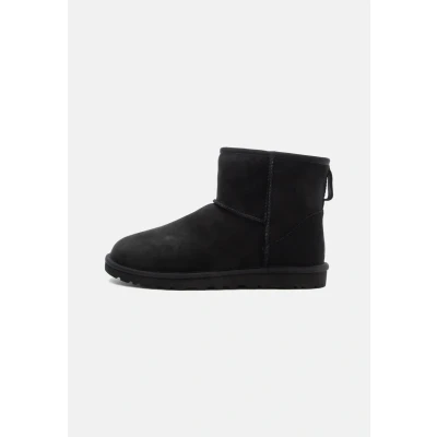Abbildung von UGG Classic MINI Stiefelette, Herren, Größe: 42, Black Schuhe