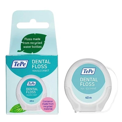 Abbildung von TePe Dental Floss, Zahnseide ohne PFAS, mehrere Fäden und eine größere Oberfläche sorgen für schonende effiziente Reinigung der Zahnzwischenräume, besonders enge Lücken