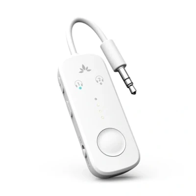 Abbildung von Avantree Relay Premium Flugzeug Bluetooth 5.3 Adapter, Unterstützt 2 AirPods oder Kopfhörer mit aptX Low Latency, 3,5mm AUX Kabelloser Audio Transmitter Für Flugreisen, TV, Fitnessstudio, Tablets