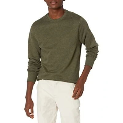 Abbildung von Amazon Essentials Herren Fleece Sweatshirt mit Rundhalsausschnitt (erhältlich in Big &amp; Tall), Olivenheide, M