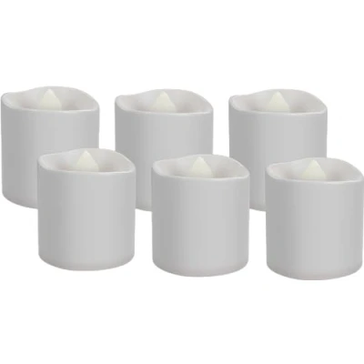 Abbildung von goobay 64603 6er Set LED Teelichter/Akku Kerzen mit Timer/Aufladbare USB Teelichter/Kunststoffteelichter Akku / 6 kleine wiederaufladbar, Weiß