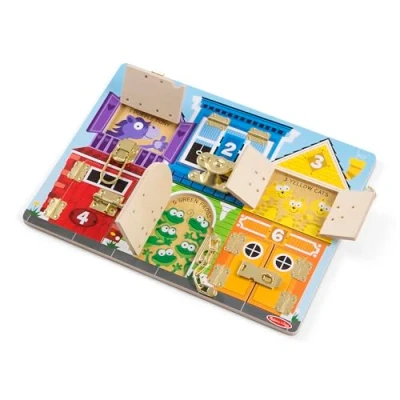 Abbildung von Melissa &amp; Doug Motorikbrett aus Holz für Kinder ab 3 Jahren mit Schlössern und Riegeln