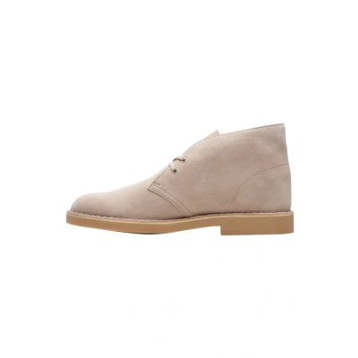 Abbildung von Clarks Herren Desert Bt Evo Derby Schnürhalbschuhe, Sand Suede, 47 EU