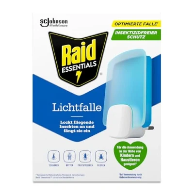Abbildung von Raid Essentials Lichtfalle, Insektenstecker mit Klebefalle gegen fliegende Insekten wie Motten, Fruchtfliegen und Schnaken, Starter Set (Halter + Nachfüller), 1er Pack
