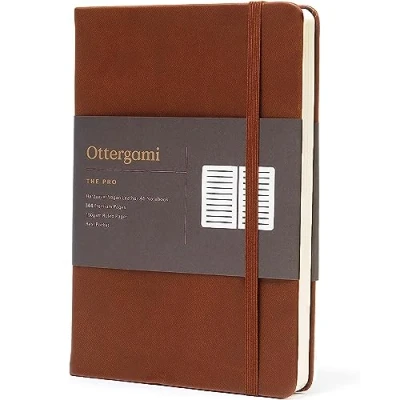 Abbildung von Ottergami Notizbuch A5 Liniert Luxuriöses Veganes Leder Notizbuch/Tagebuch 150 g/m² Papier The Pro by (Braun)