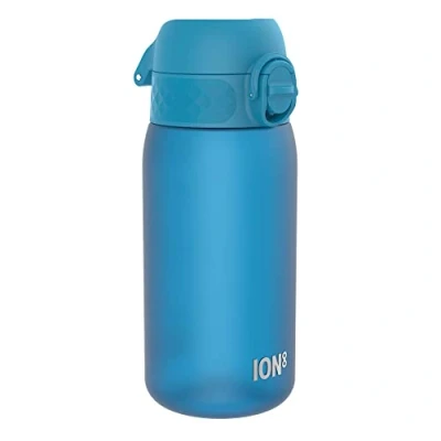 Abbildung von Ion8 Kinder Trinkflasche, 350ml, Auslaufsicher, Einhandöffnung, Sichere Verriegelung, Spülmaschinenfest, BPA frei, Tragegriff, Klappdeckel, Leicht zu Reinigen, Klimaneutral, Blau