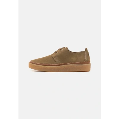Abbildung von Clarks Herren Clarkwood Low, Oakwood Nubuk, 41 EU