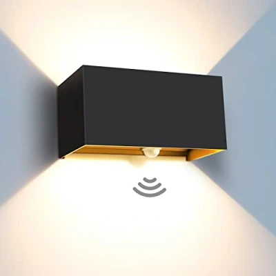 Abbildung von Kingwen LED Wandleuchte Aussen/Innen 20W Aussenlampe mit Bewegungsmelder 3000K Warmweiß Wandlampe Rechteckig Verstellbar Abstrahlwinkel Außenlampe für Garagen Terrasse IP65.