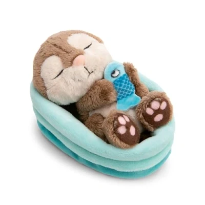 Abbildung von NICI Kuscheltier Otter mit Fisch 12cm schlafend im Körbchen grau Stofftier aus weichem Plüsch, niedliches Plüschtier zum Kuscheln und Spielen, für Kinder &amp; Erwachsene 61582