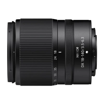 Abbildung von Nikon NIKKOR Z DX 18 140mm 1:3,5 6.3 VR, Schwarz, JMA713DA
