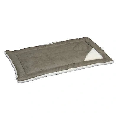 Abbildung von Kerbl Pet Liegekissen Cleo für Hunde und Katzen, wendbar, aus Softplüsch / Velourstoff, ideal als Einlage Transportboxen, 58x36x4 cm, Grau