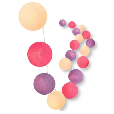 Abbildung von CREATIVECOTTON LED Lichterkette mit Cotton Balls inkl. Timer und Dimmer (Berries, 20 Kugeln)