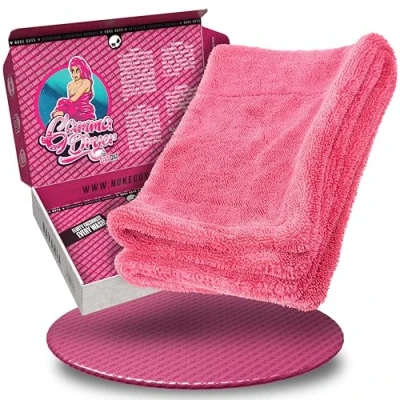 Abbildung von Nuke Guys Auto Trockentuch extrem saugstark &amp; lackschonend Gamma Dryer L 40x60cm Pink 1400 GSM Mikrofaser Tuch zum effizienten Trocknen nach der Autowäsche Mikrofasertuch