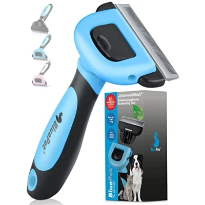 Abbildung von BluePet &quot;UnterwollGlück&quot; Bis zu 90% weniger lose Haare Kurzhaar Hunde &amp; Katzen Bürste ideal zum Fellwechsel Entfernung der Unterwolle Pflege des Deckhaars