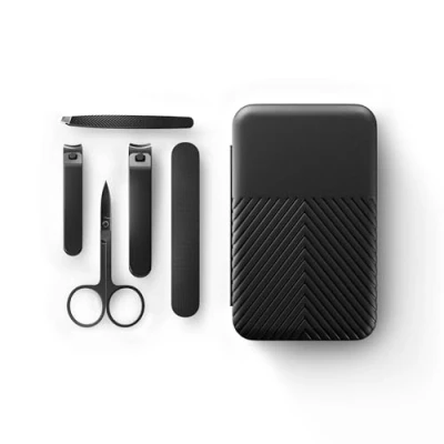 Abbildung von MANSCAPED® Shears 3.0, 5 teiliges Reiseset zur Nagelpflege für Männer, Maniküreset aus Edelstahl mit Finger und Fußnagelknipser, Nagelfeile, Pinzette schräger Spitze, Nagelhautschere, Reiseetui