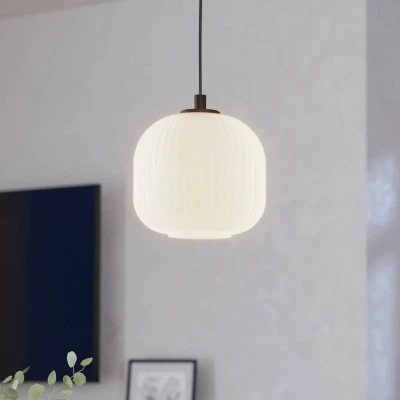 Abbildung von EGLO Hängelampe Mantunalle, Pendelleuchte Esstisch, Hängeleuchte aus Metall in schwarz und Glas weiß, Esszimmerlampe hängend, E27 Fassung, Ø 20 cm