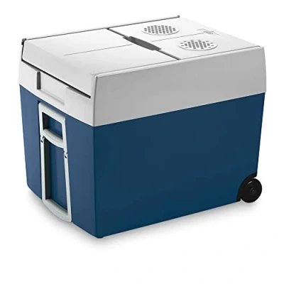 Abbildung von Mobicool MT48W AC/DC elektrische Kühlbox mit Rollen passend für eine komplette Getränkekiste/Bierkiste, 48 Liter, 12 V und 230 Auto, Lkw, Boot, Reisemobil Steckdose