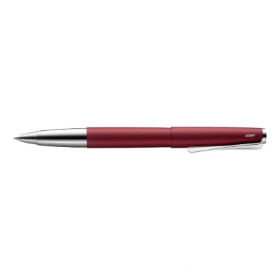 Abbildung von Lamy studio royalred Tintenroller universeller Stift in elegantem Gehäuse aus Ganzmetall mit propellerförmigem Clip &amp; Strichbreite M Tintenrollermine 63 schwarz